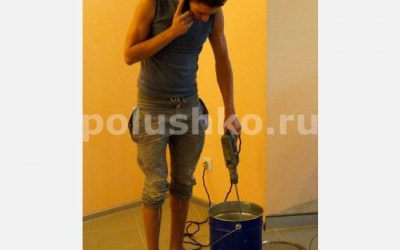 Размешиваем наливной пол