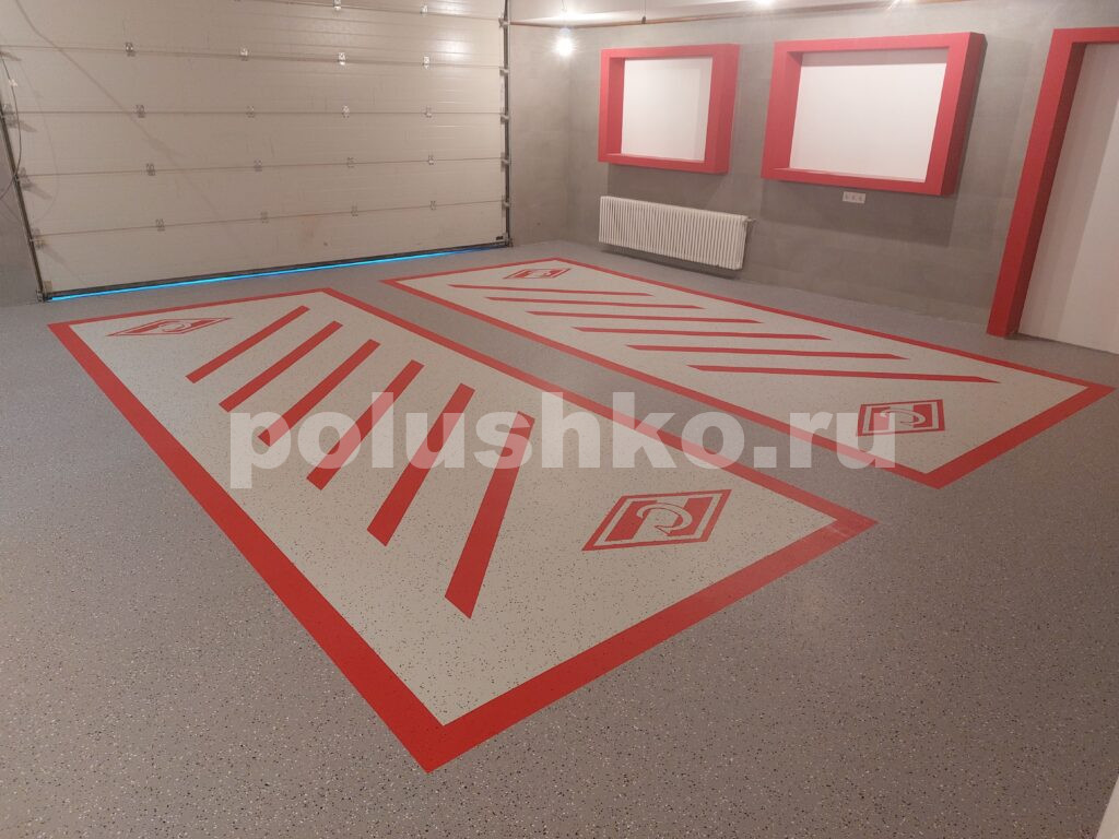 пол в гараже частного дома с рисунком